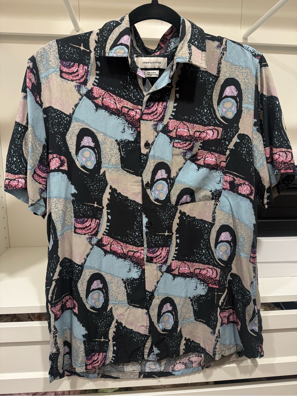 Urban Outfitters Black Pink Blue Abstract Print Short-Sleeve Button-Up